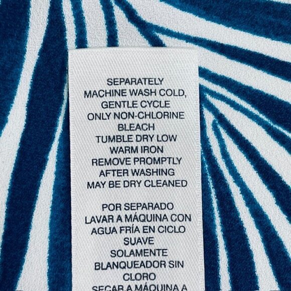 CHICO'S Caribbean Palms Tie-Front Blouse - Size Medium - Picture 8 of 9